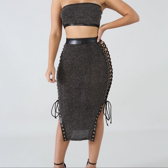 Bandeau Top & Maxi High Waist Lace up Skirt Set - Picture 5 of 8